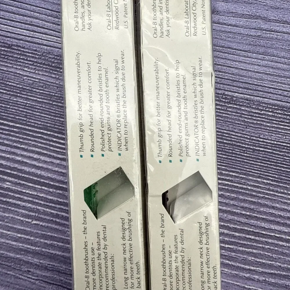 2 LOT VTG Oral B 40 Soft Angle Toothbrush Indicator Bristles Made in USA 1993